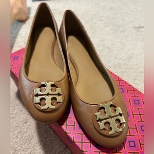 Never worn Tory Burch Claire Ballet Flat.